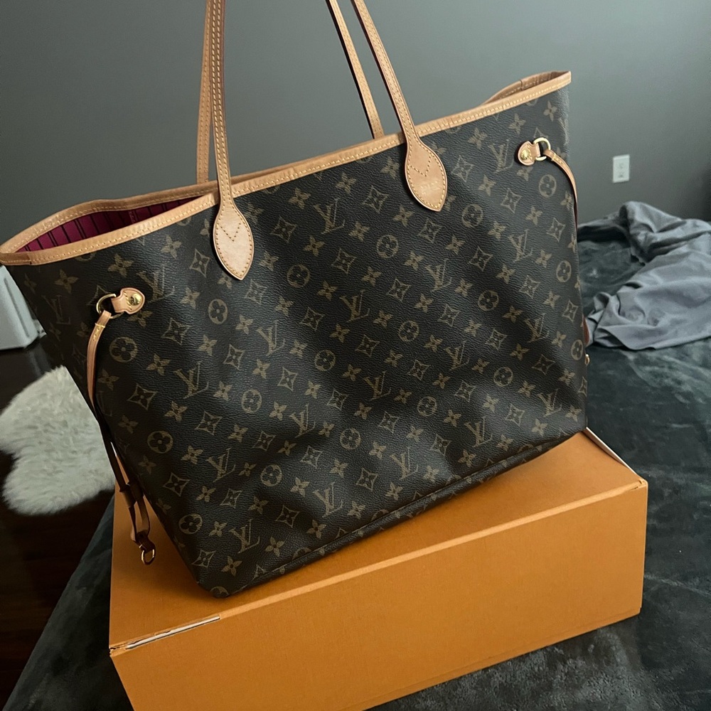 Louis Vuitton Dark Brown Monogram Neverful GM brand new! NEVER USED with box